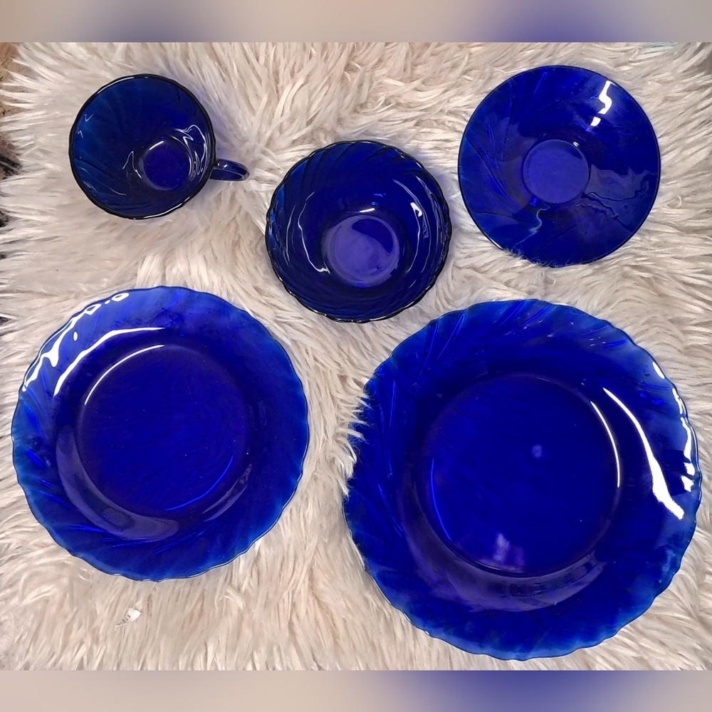Vintage Durslex Cobalt Blue Glass Swirl Dinnerware Set